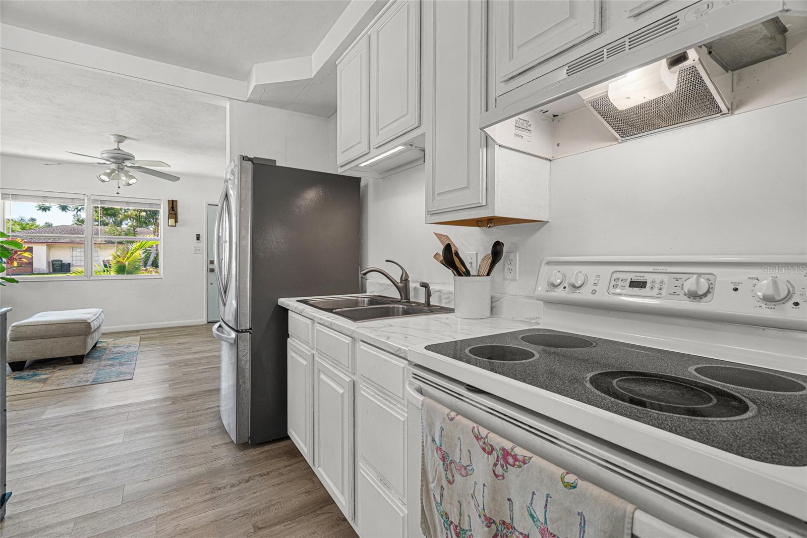 4519 BROOKSDALE DR — photo 10