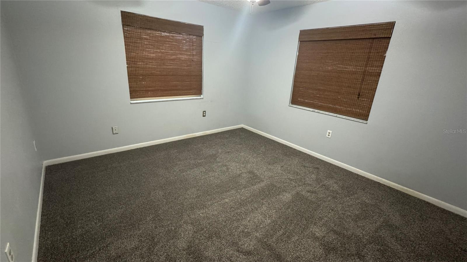 914 HARBOR CIR — photo 42
