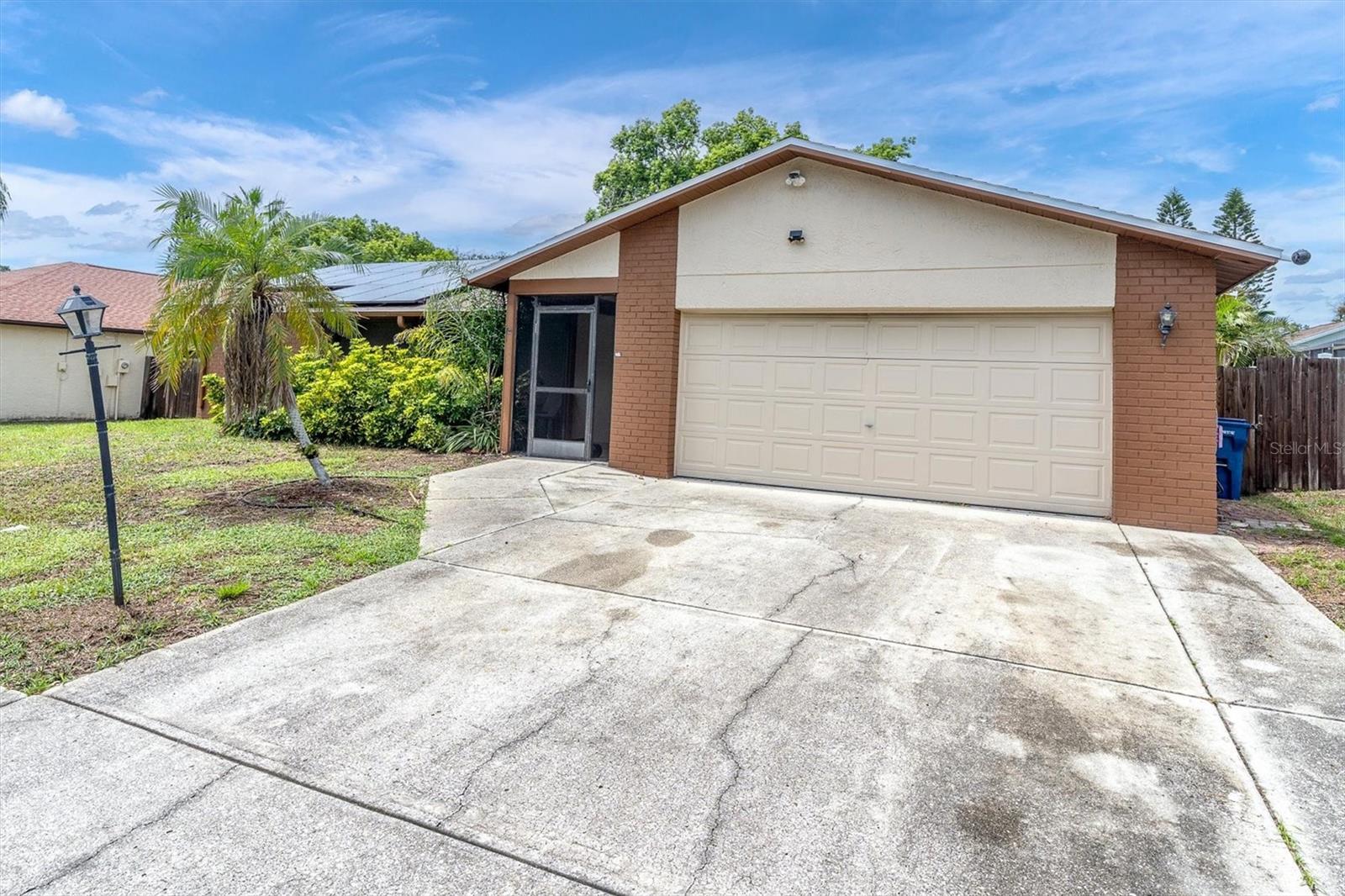 914 HARBOR CIR — photo 36