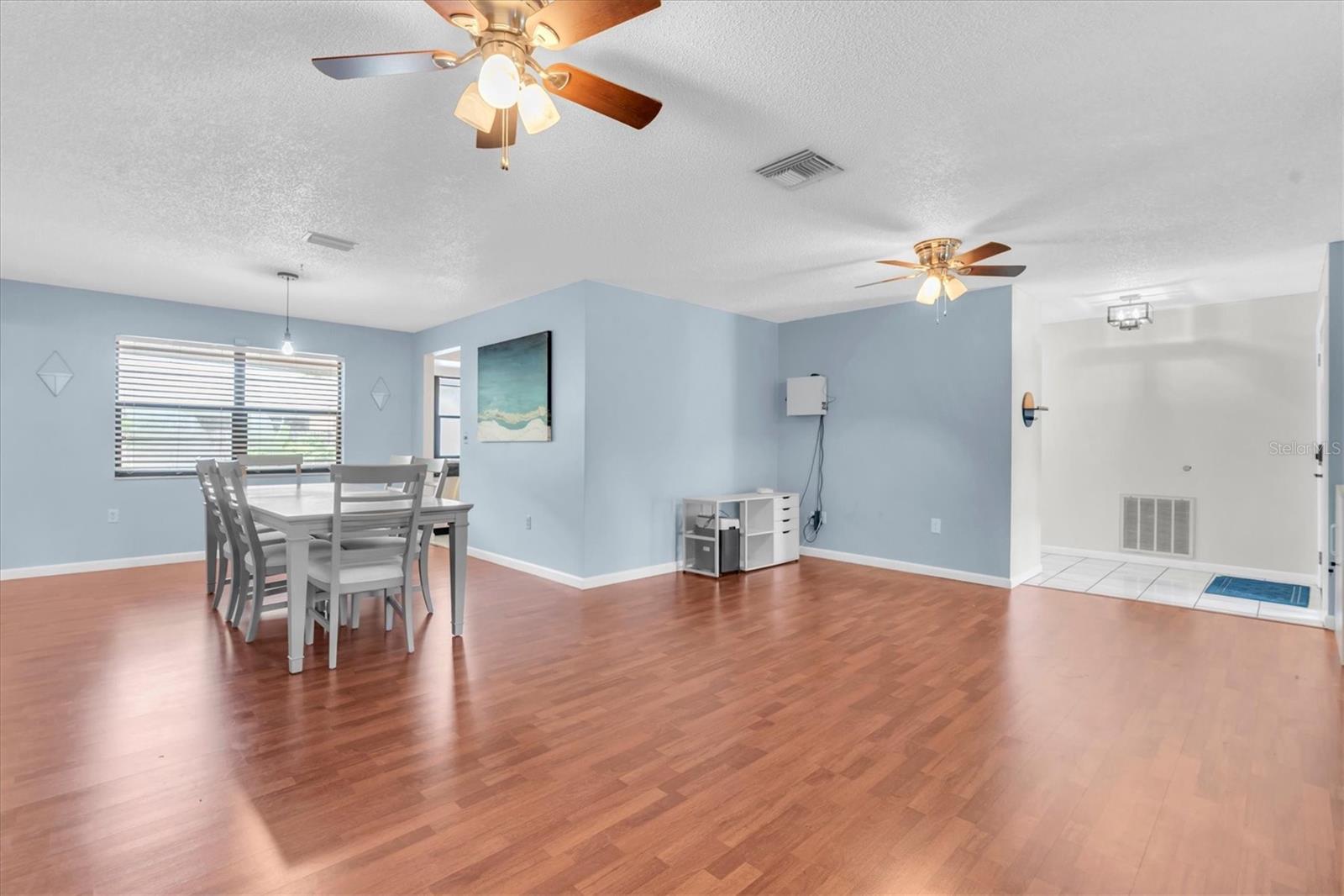 914 HARBOR CIR — photo 8