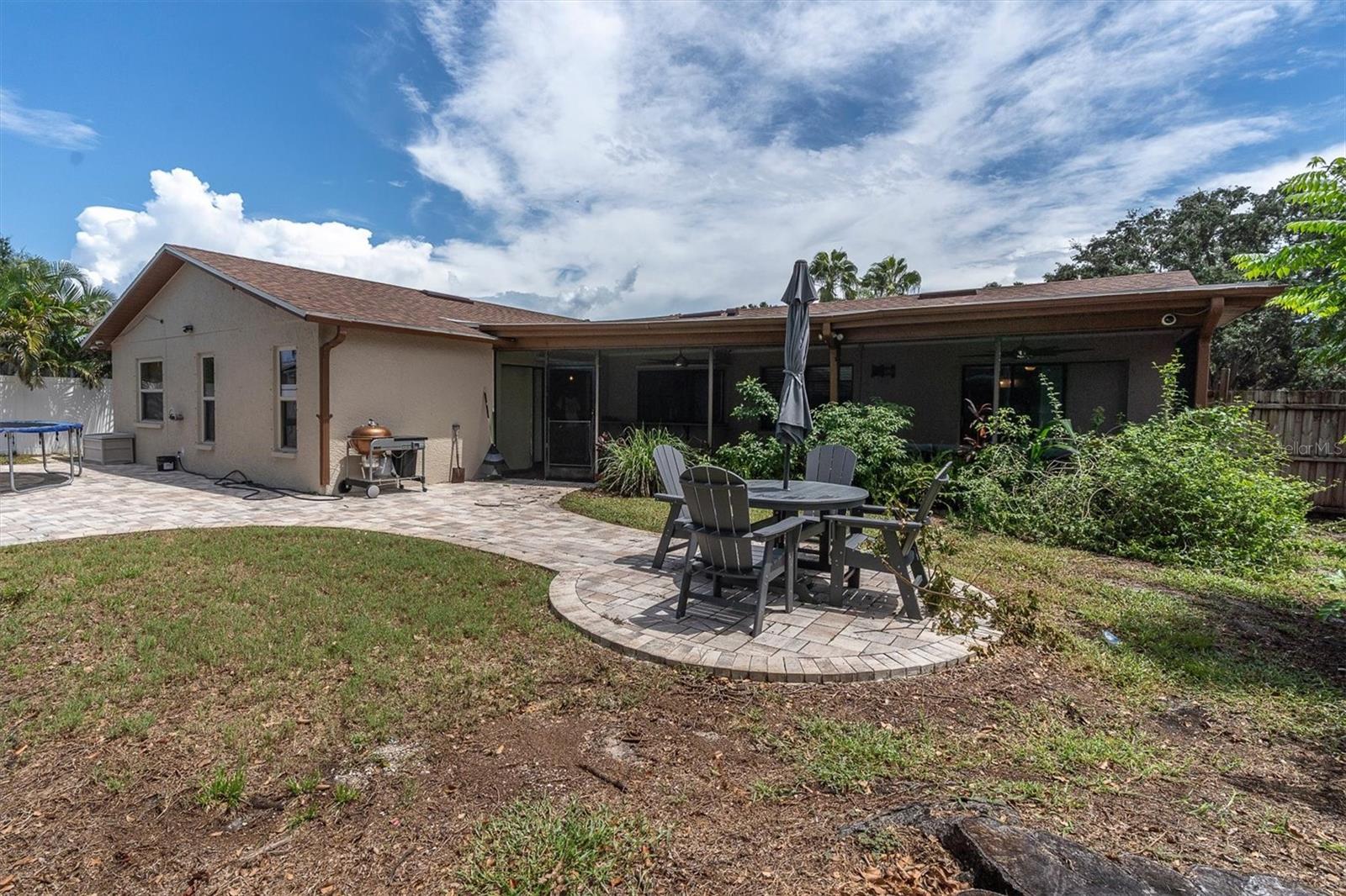 914 HARBOR CIR — photo 34