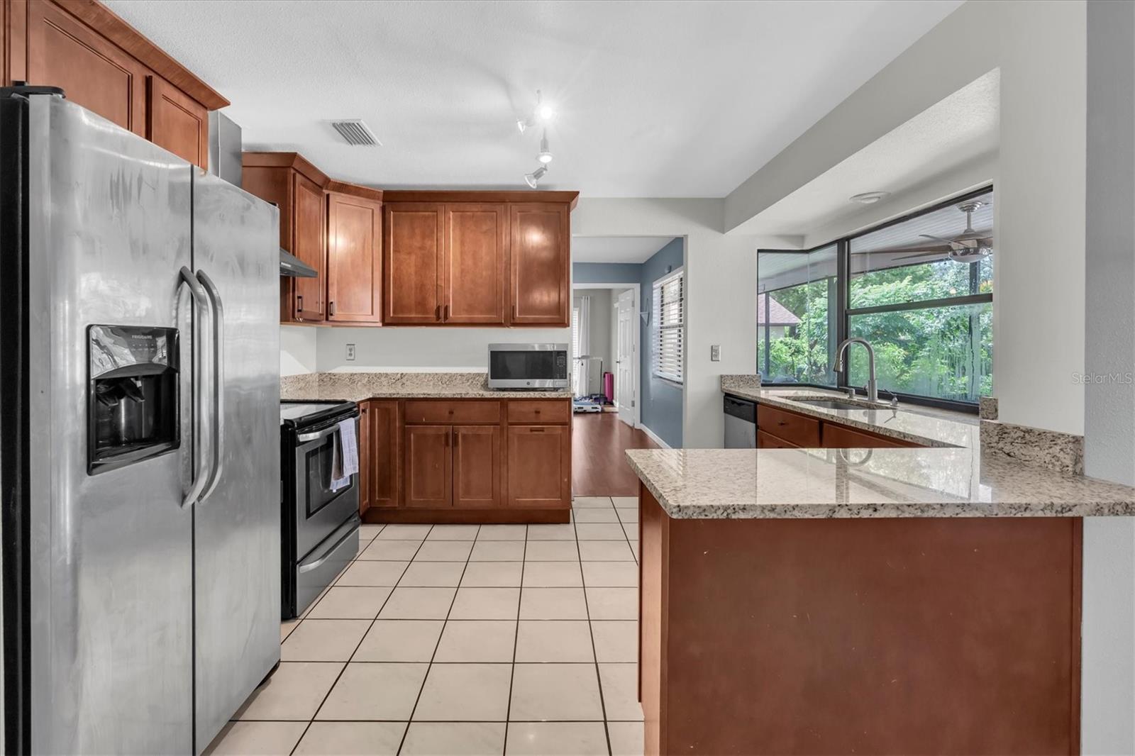 914 HARBOR CIR — photo 14