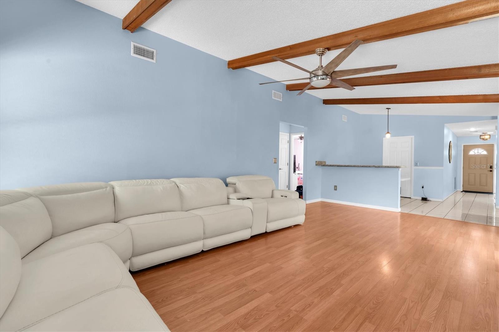 914 HARBOR CIR — photo 13