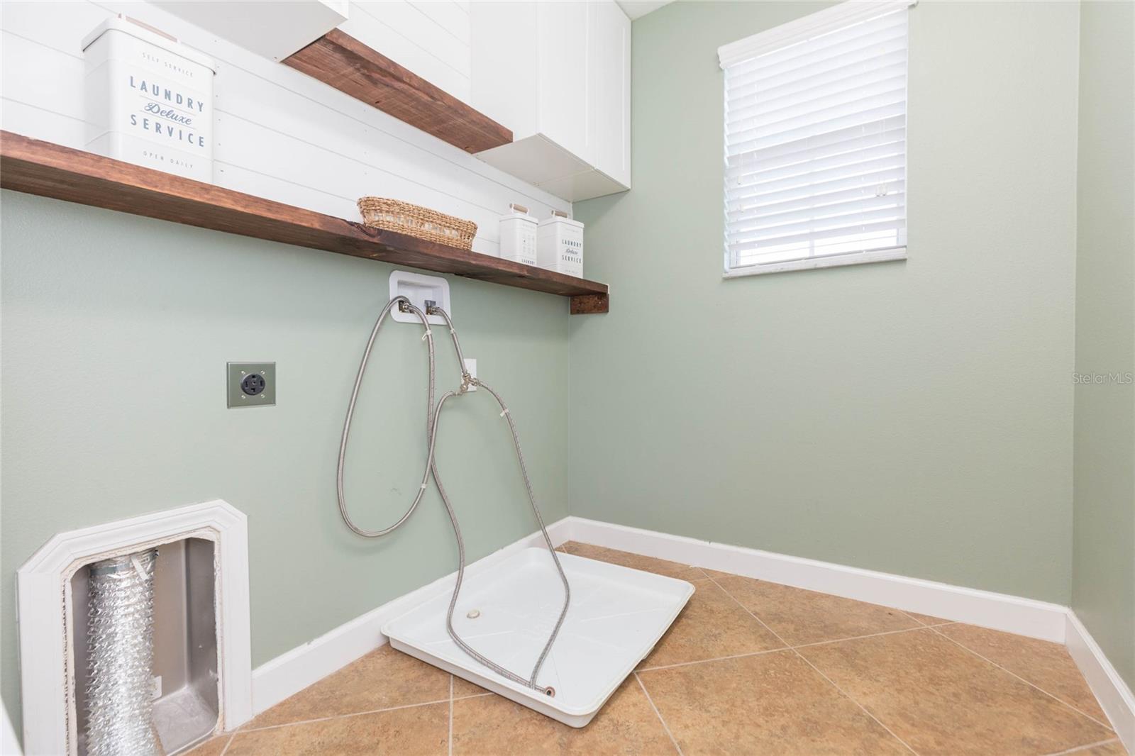 11508 MANSFIELD POINT DR — photo 36