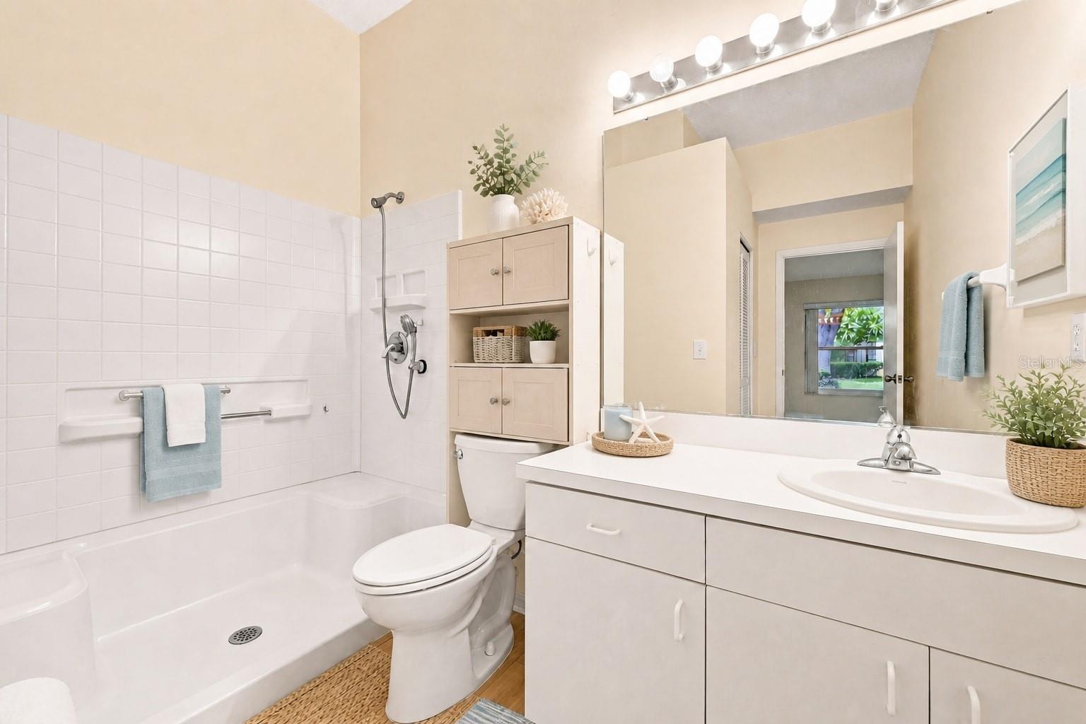 2472 NANTUCKET HARBOR LOOP — photo 31