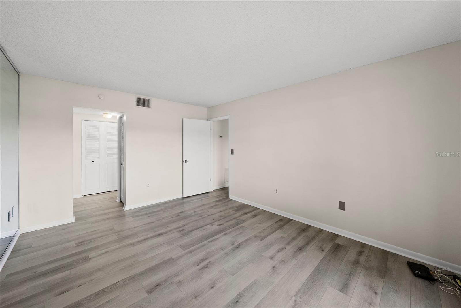 1423 PINE GLEN LN #C1 — photo 12