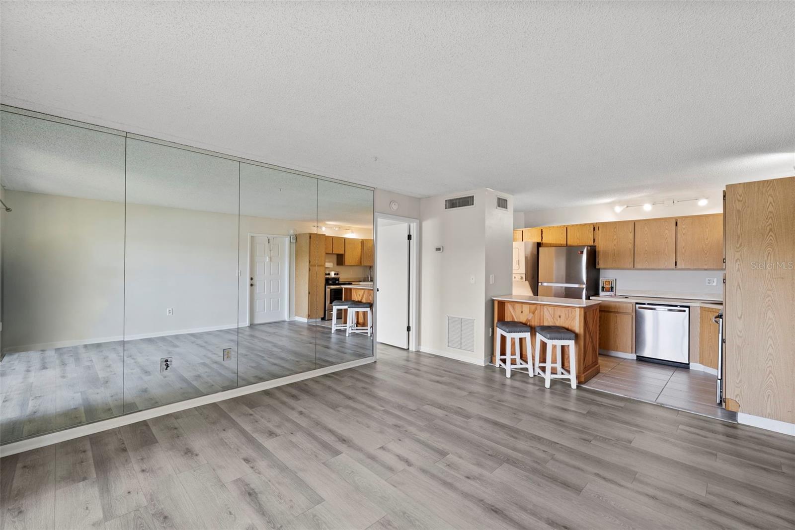 1423 PINE GLEN LN #C1 — photo 4
