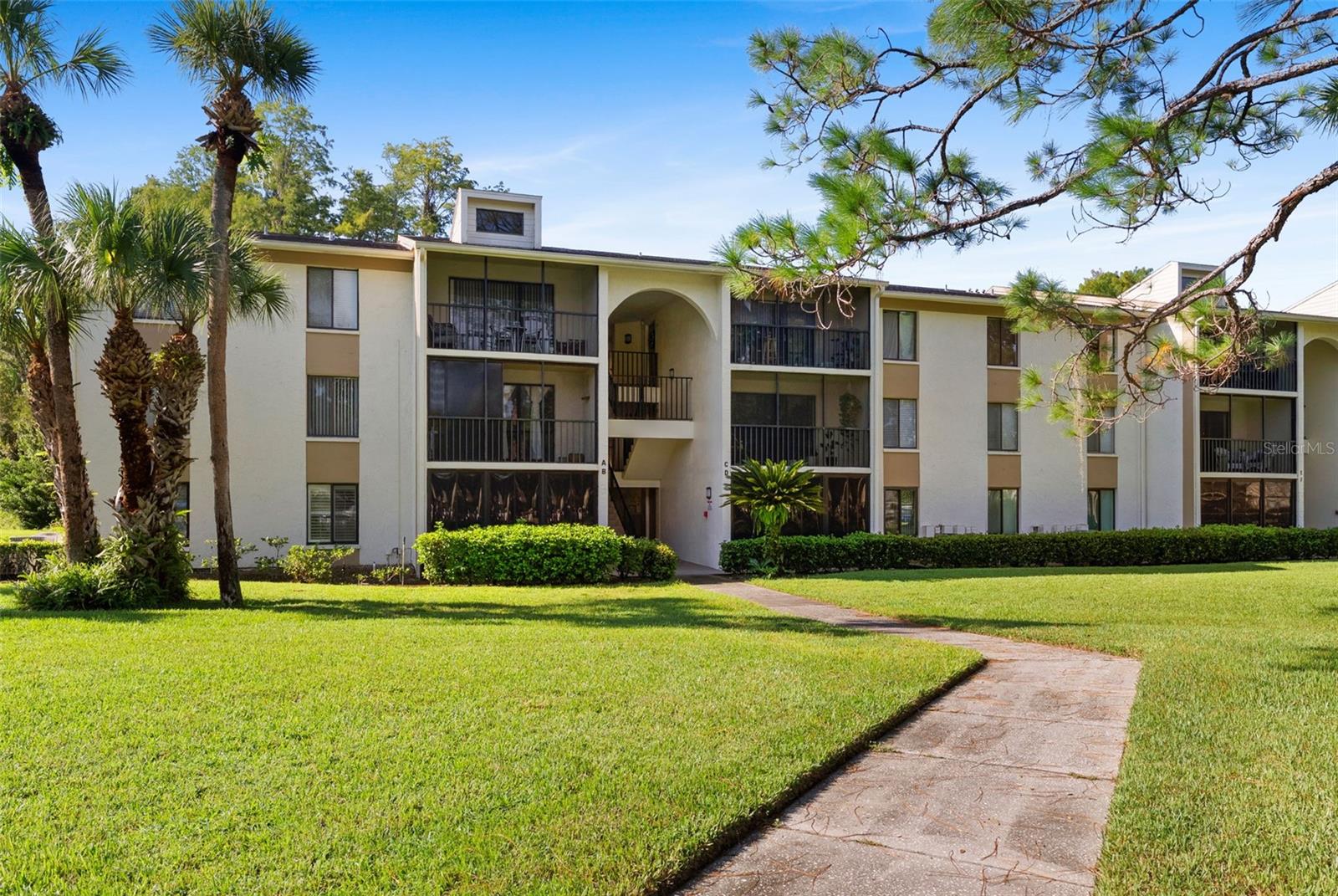 1423 PINE GLEN LN #C1 — photo 44