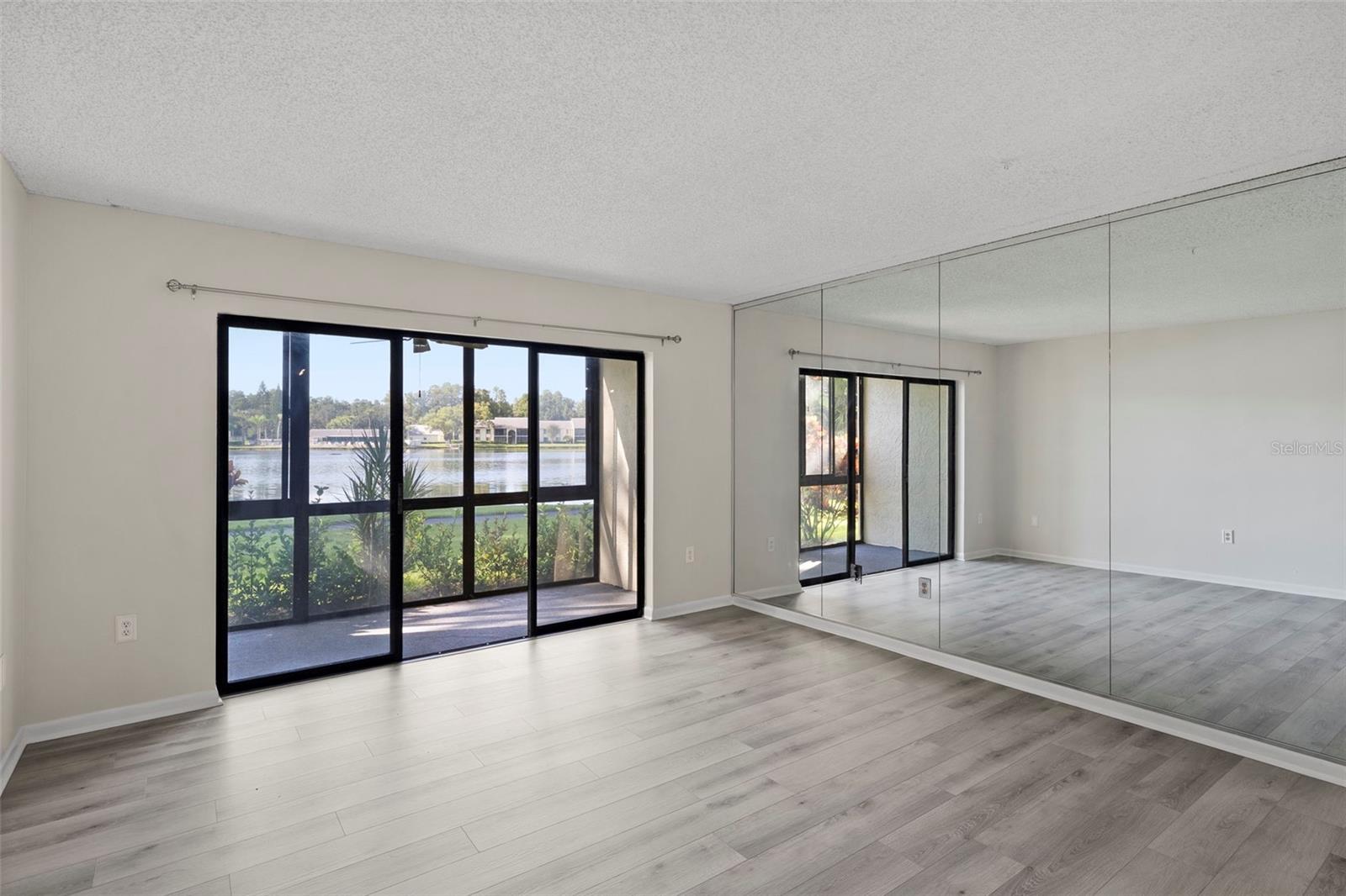 1423 PINE GLEN LN #C1 — photo 2