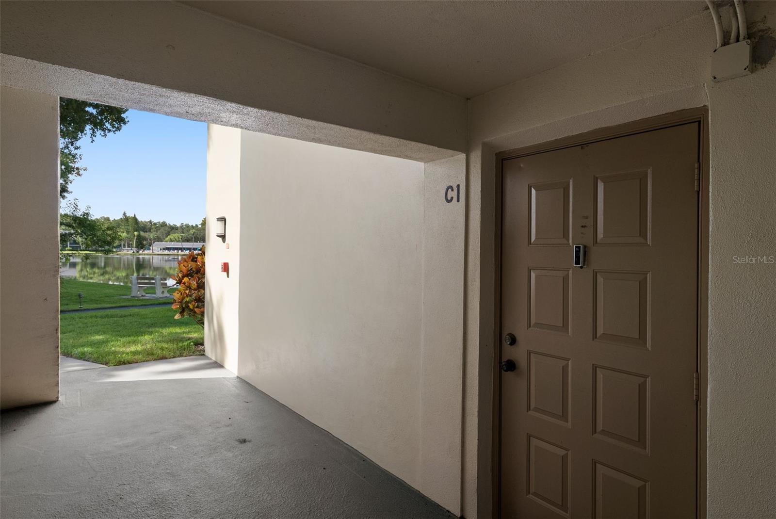 1423 PINE GLEN LN #C1 — photo 32
