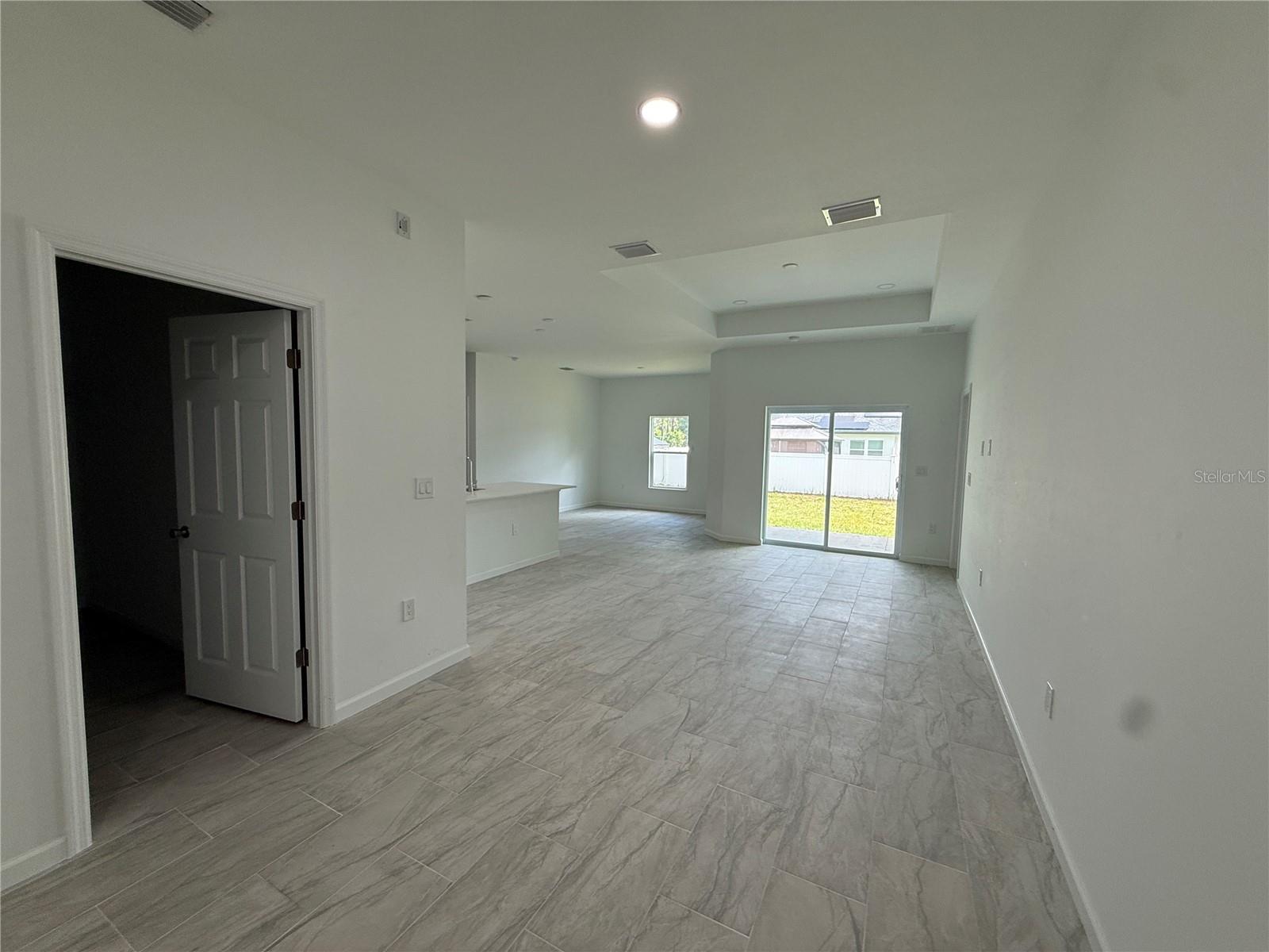 2964 WELLS AVE — photo 5