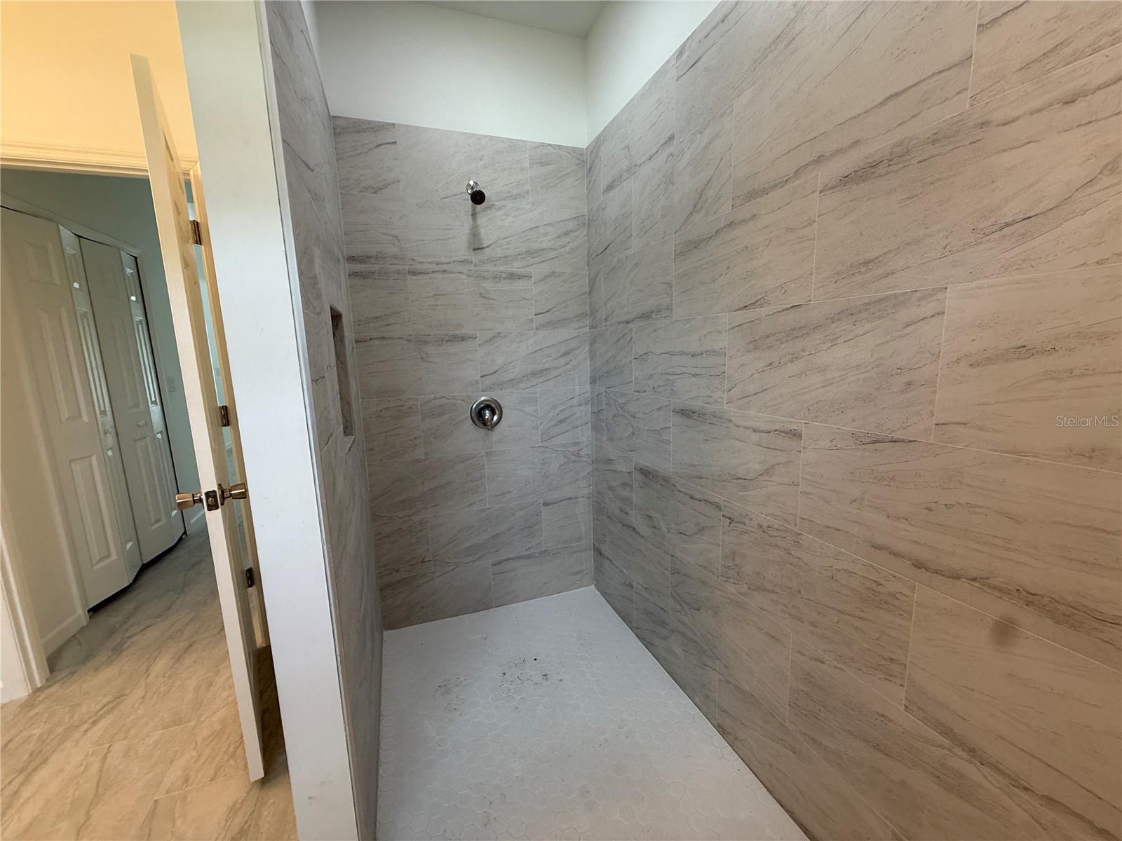 2964 WELLS AVE — photo 13
