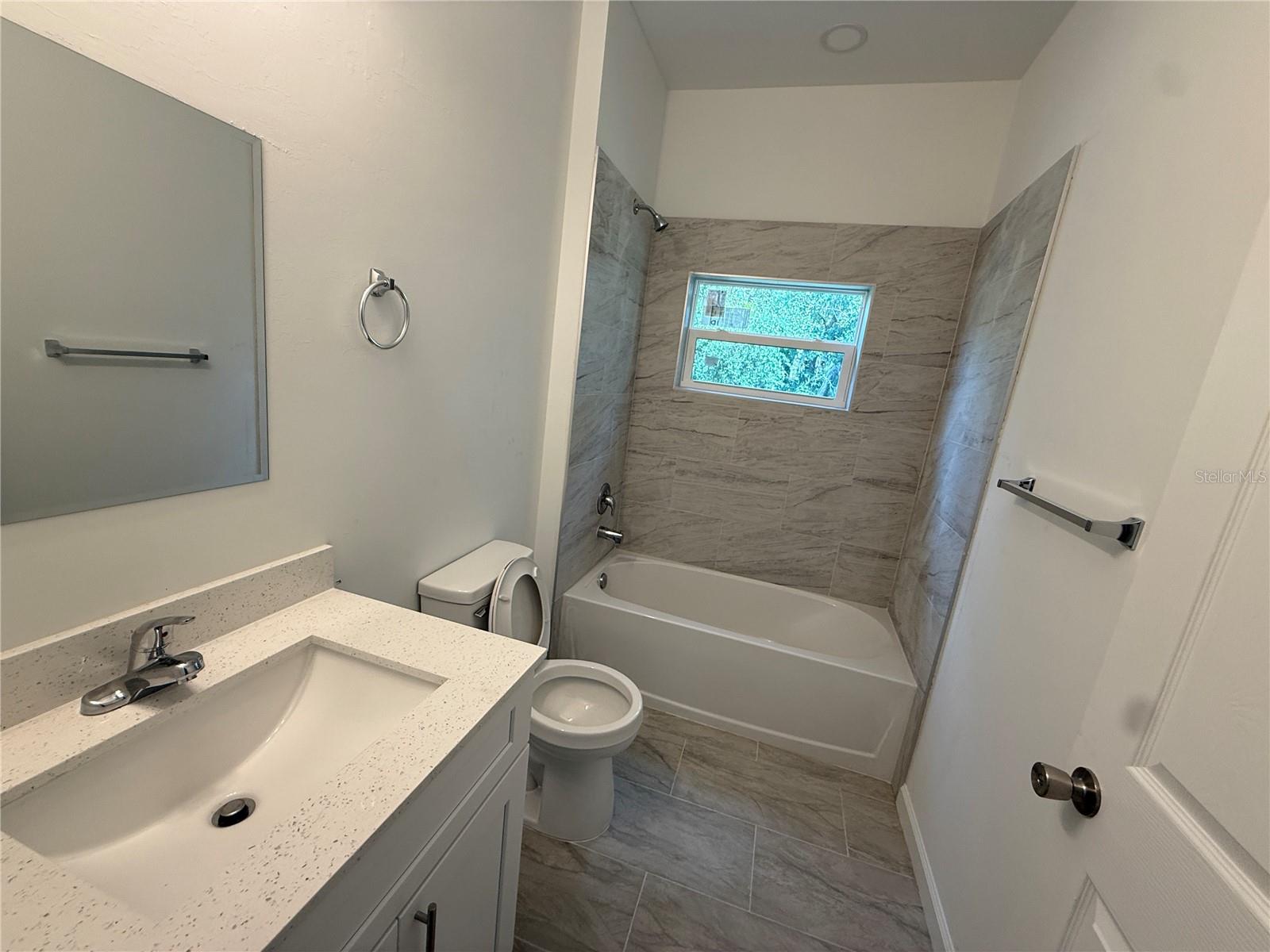 2964 WELLS AVE — photo 16
