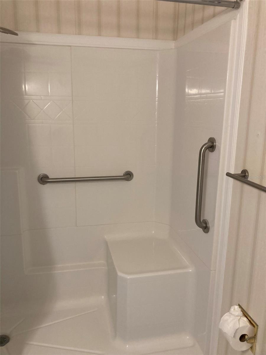 5750 80TH ST N #C202 — photo 31