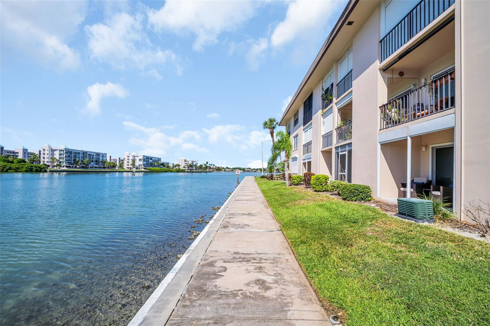 7930 SUN ISLAND DR S #104 — photo 34