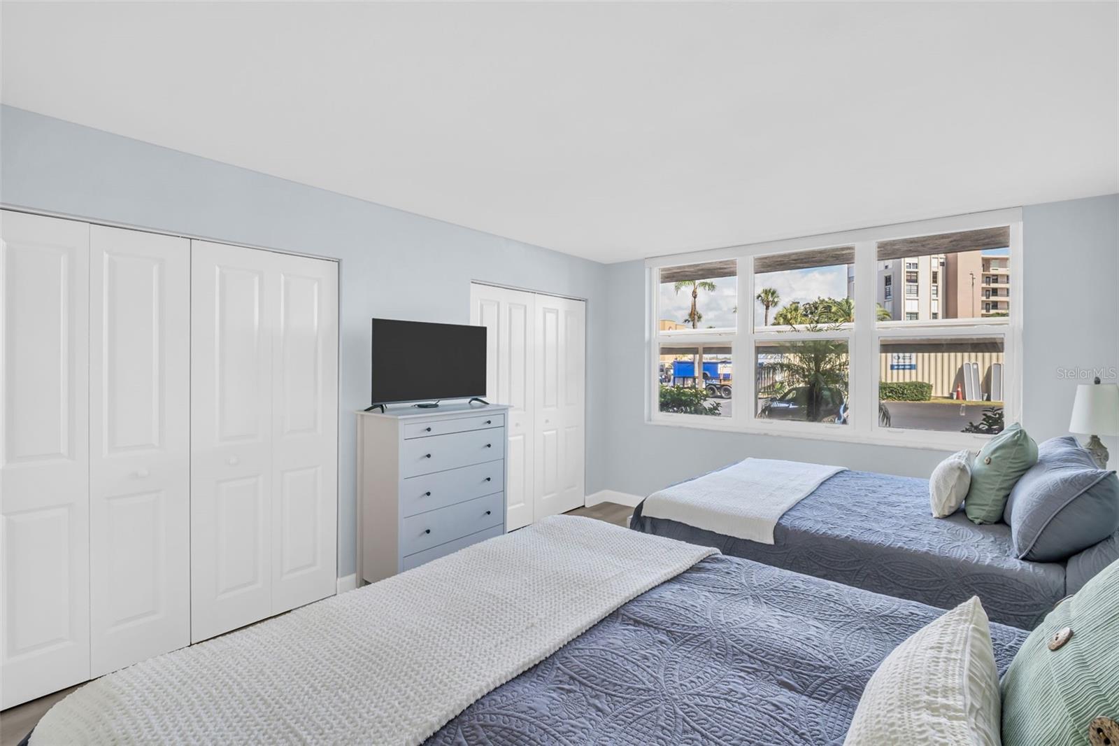 7930 SUN ISLAND DR S #104 — photo 31
