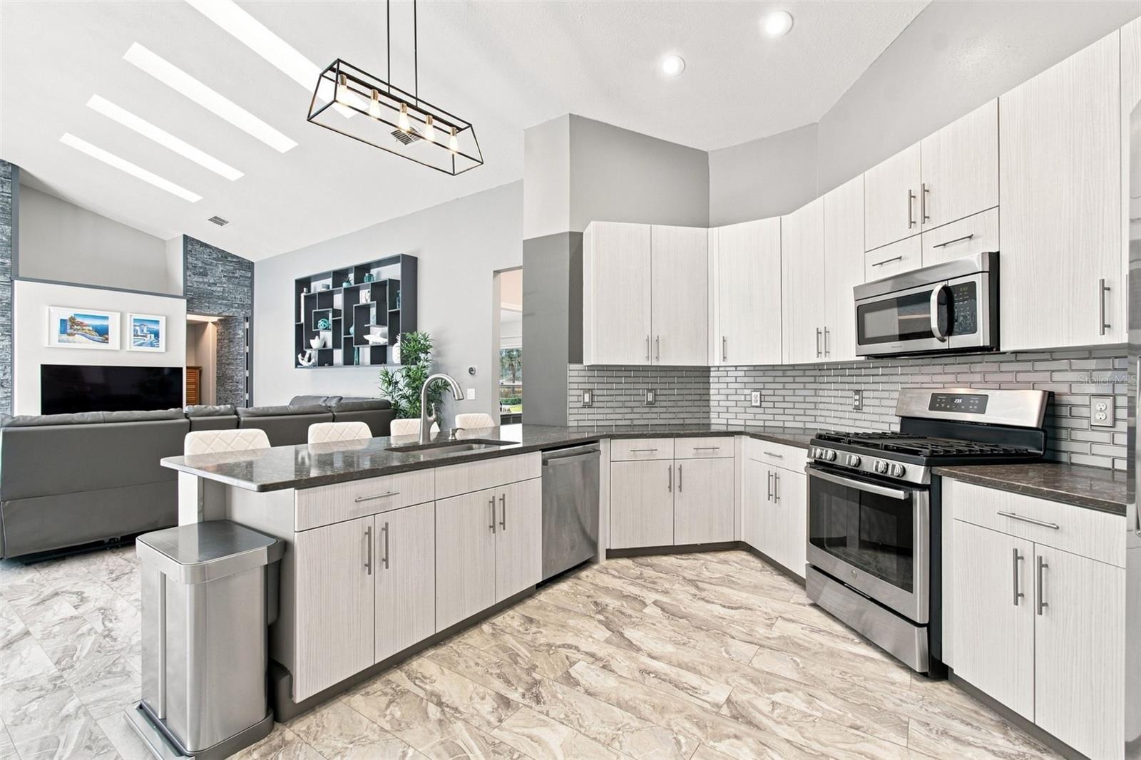 16018 WILMINGTON PL — photo 18