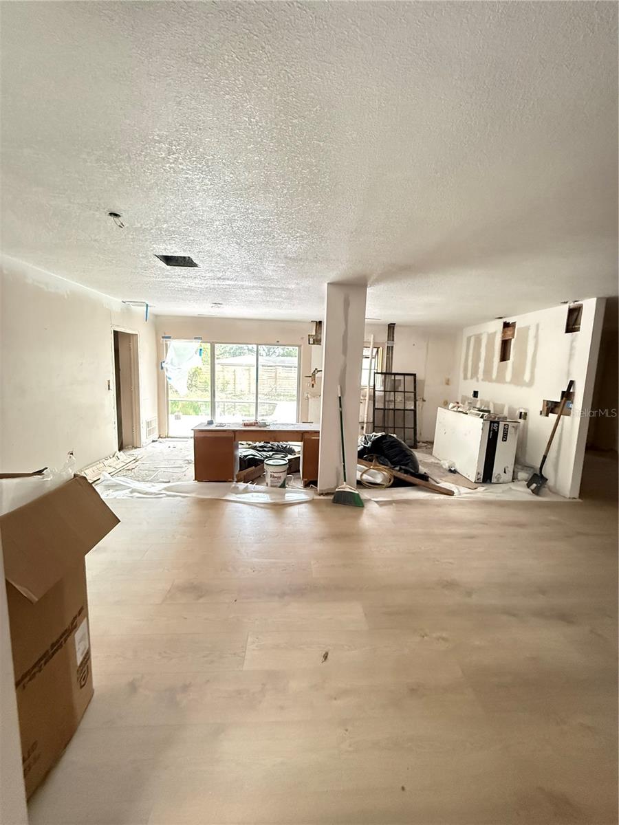 384 LENTZ RD — photo 10