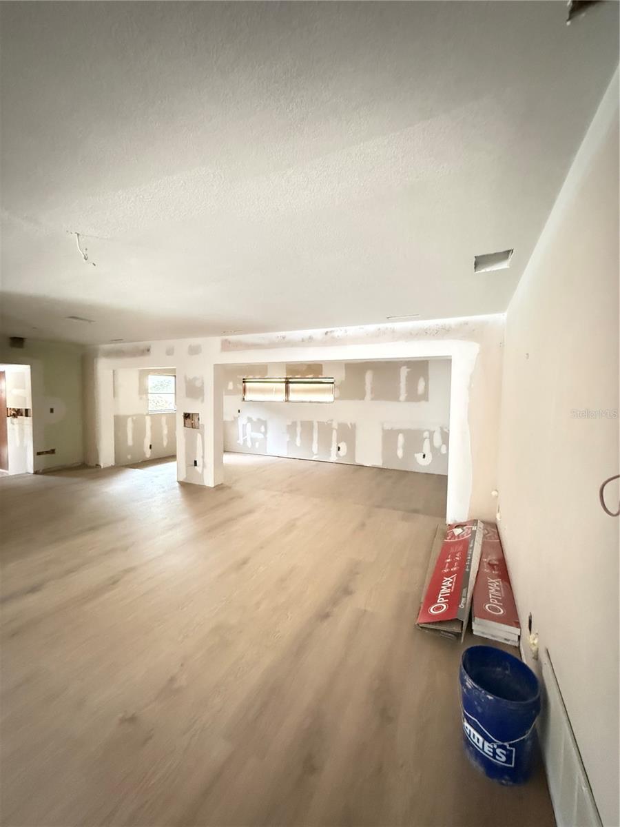 384 LENTZ RD — photo 24