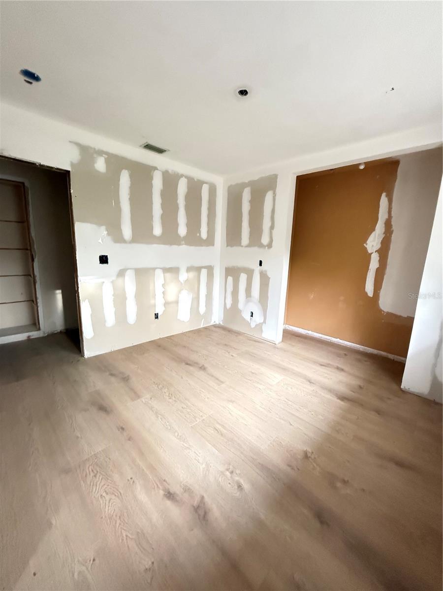 384 LENTZ RD — photo 15