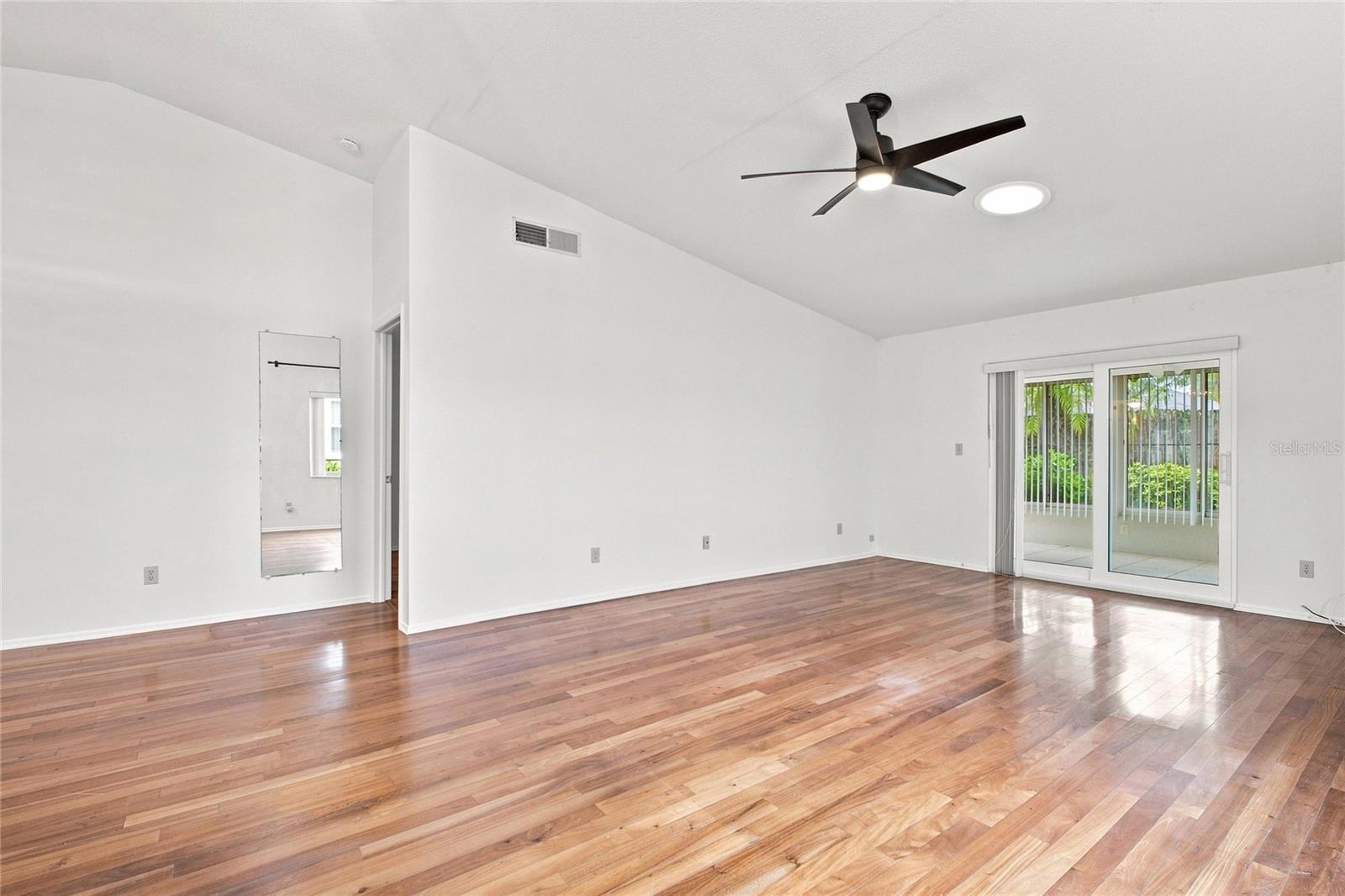 3300 MCMATH DR — photo 8