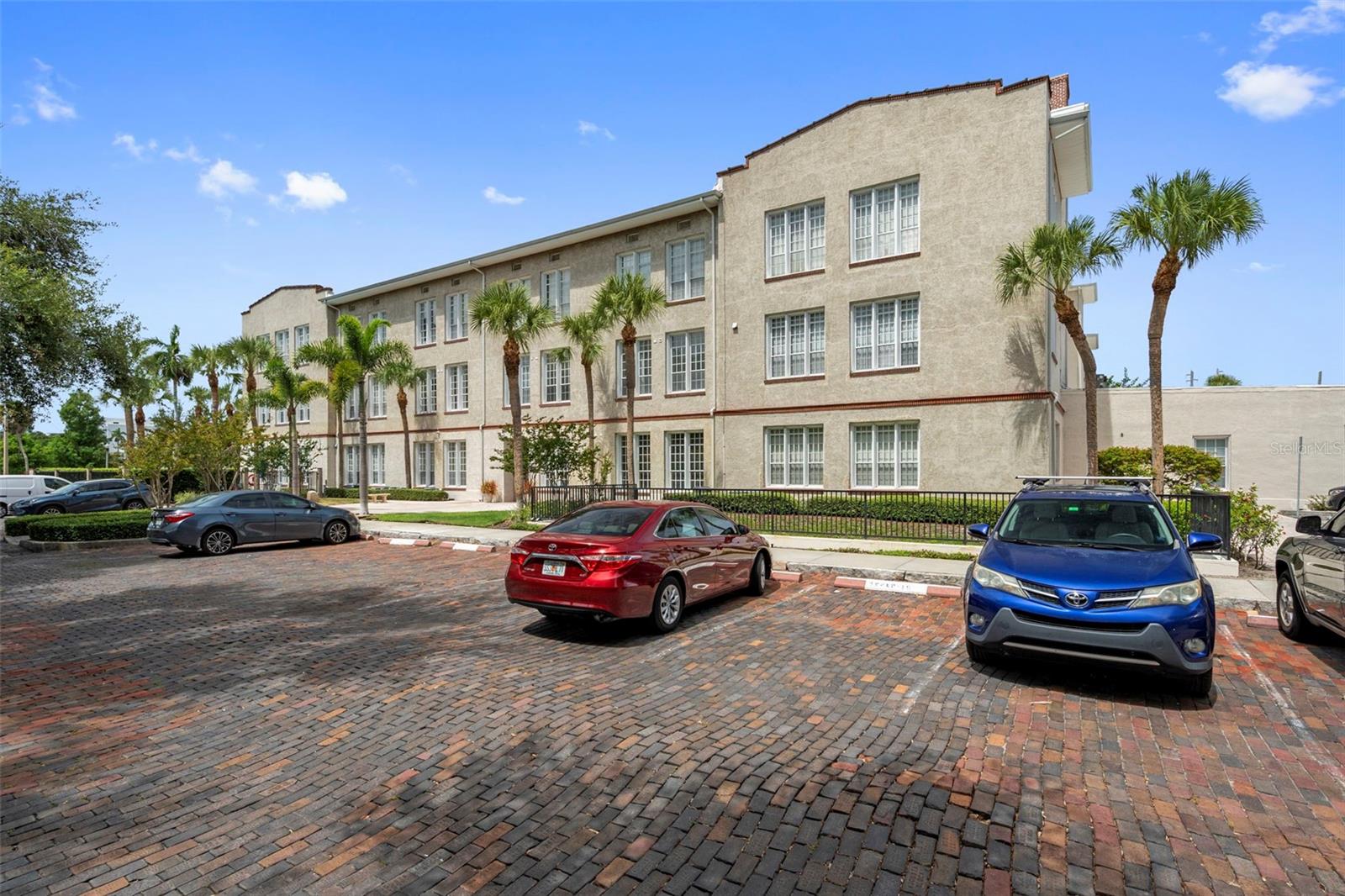 701 MIRROR LAKE DR N #317 — photo 4