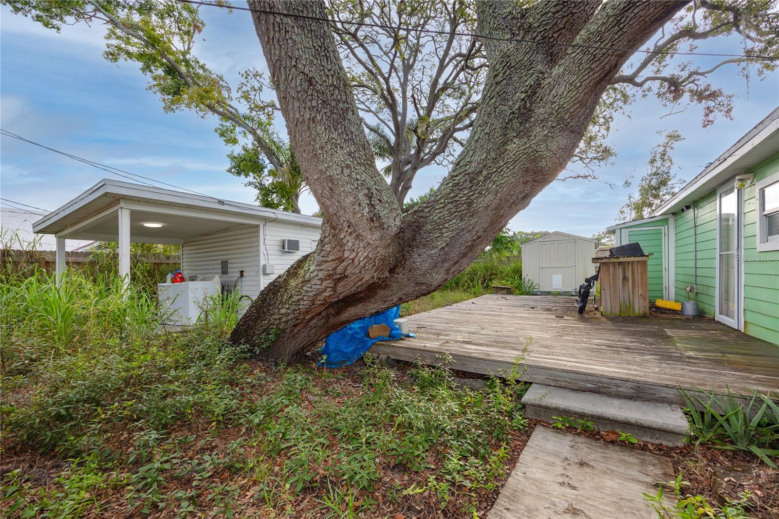 1250 LAKEVIEW RD — photo 37