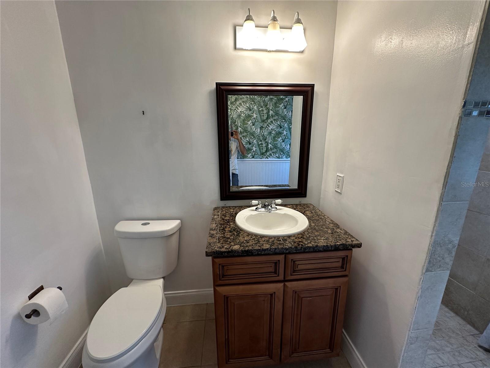 1308 E FRIERSON AVE — photo 16