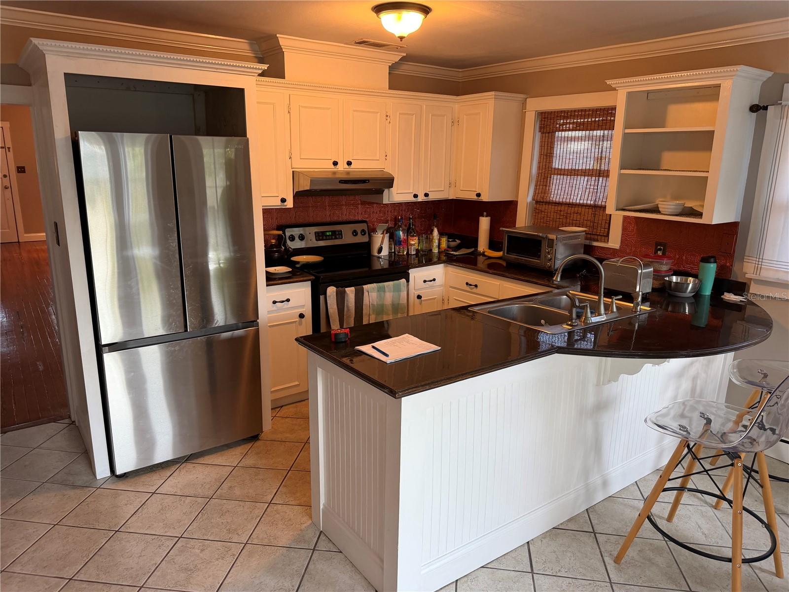 1308 E FRIERSON AVE — photo 14