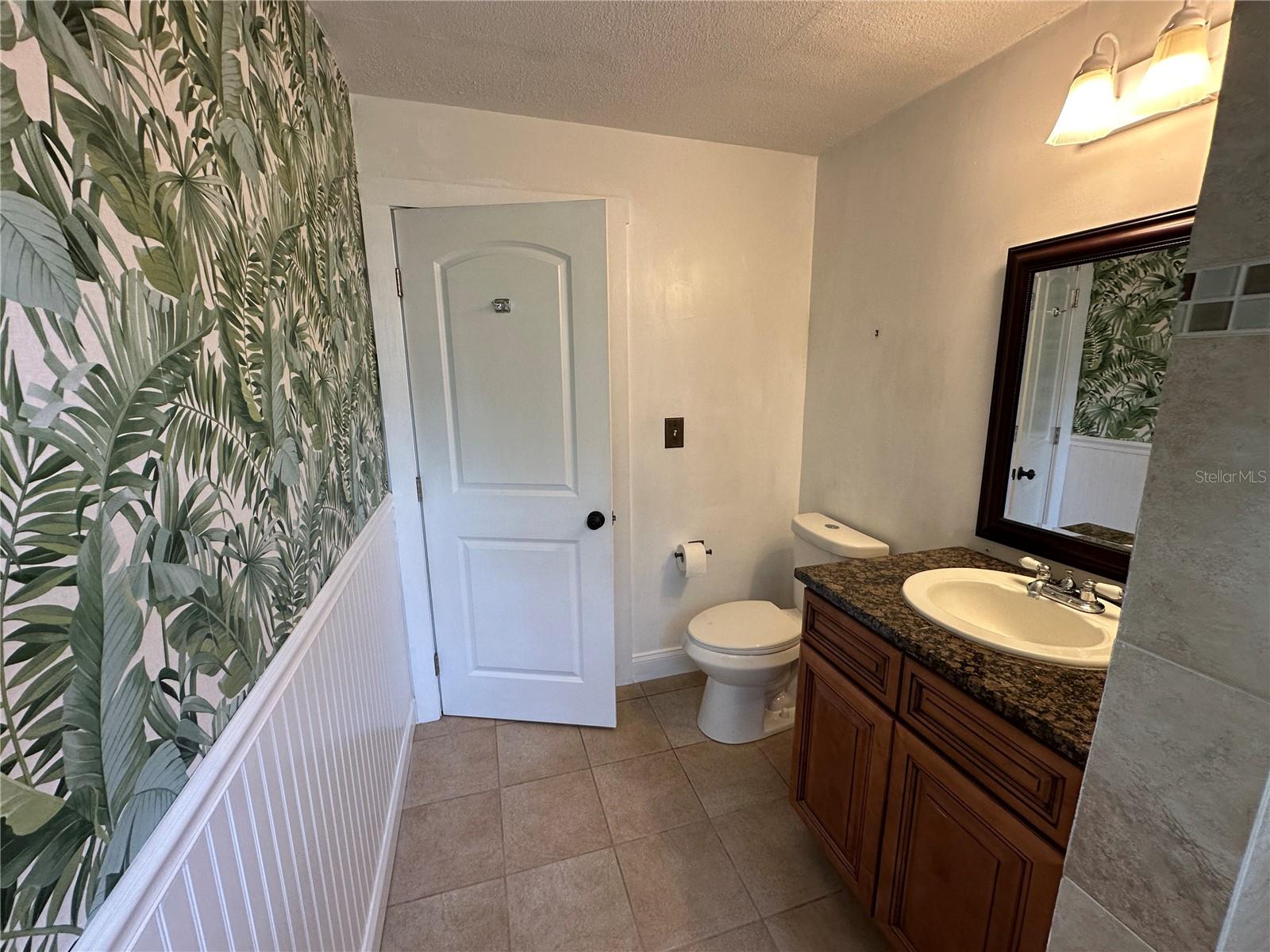 1308 E FRIERSON AVE — photo 15