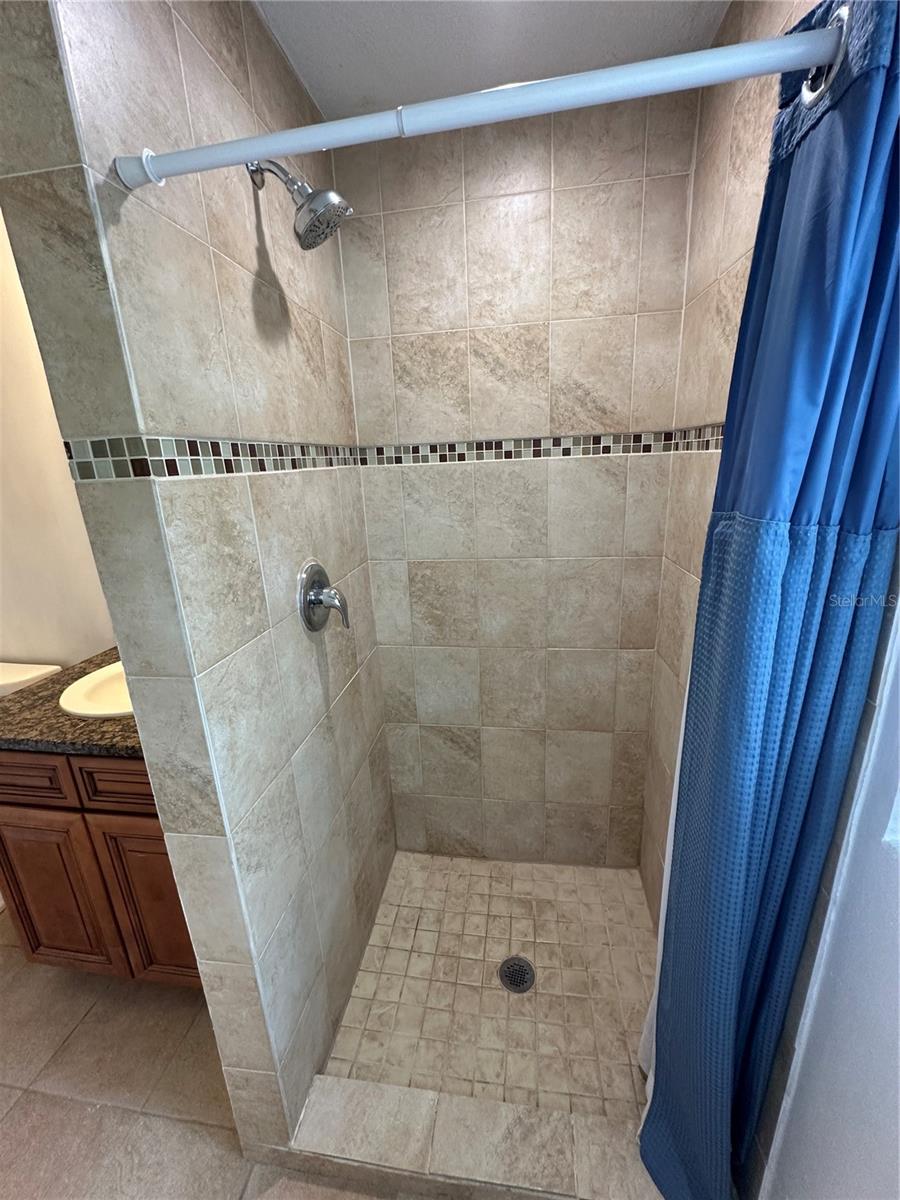 1308 E FRIERSON AVE — photo 18