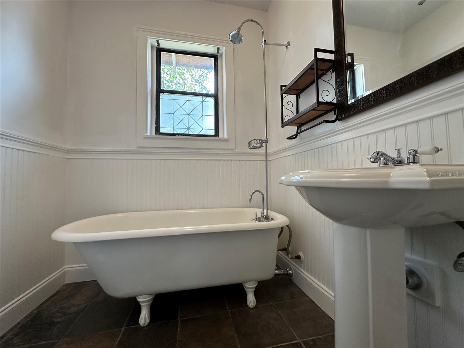 1308 E FRIERSON AVE — photo 20