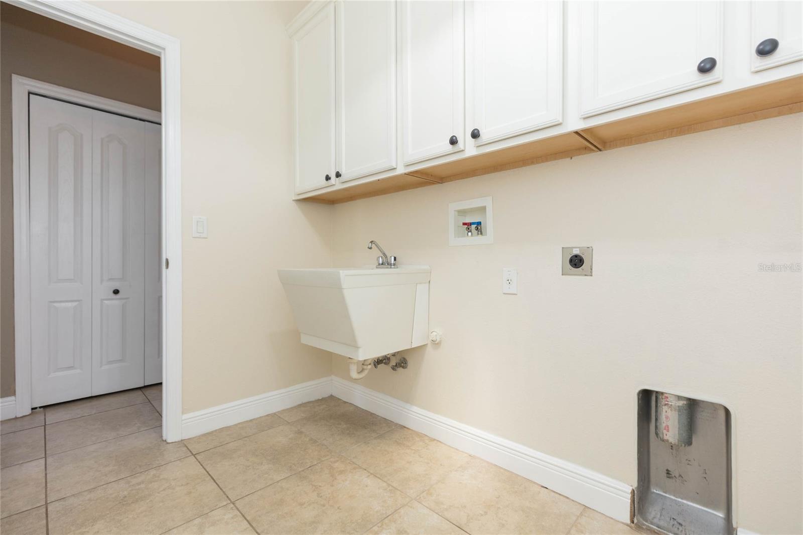 11544 PINE HOLLOW WAY — photo 39