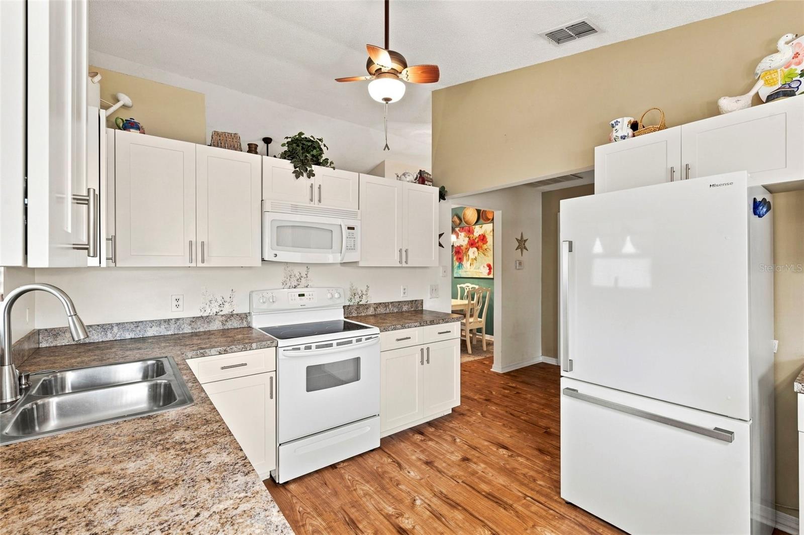 7637 BALHARBOUR DR — photo 14