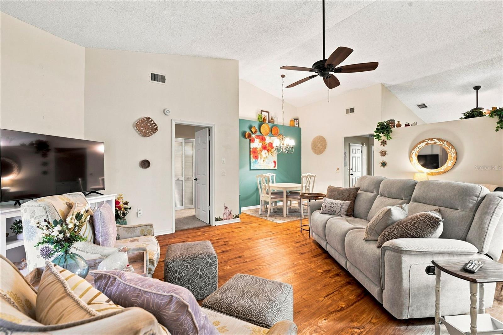 7637 BALHARBOUR DR — photo 3