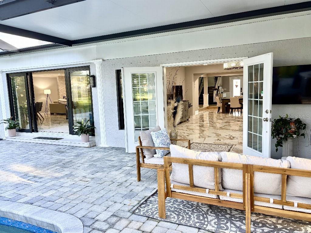 154 LOOKOUT POINT DR — photo 40