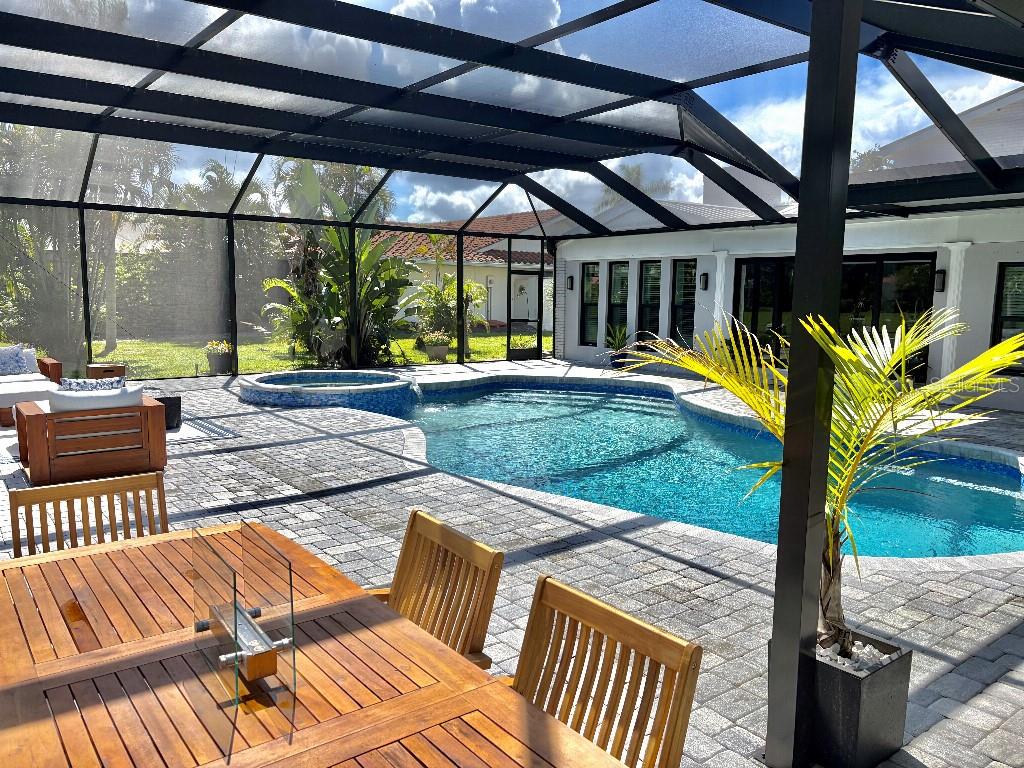 154 LOOKOUT POINT DR — photo 33