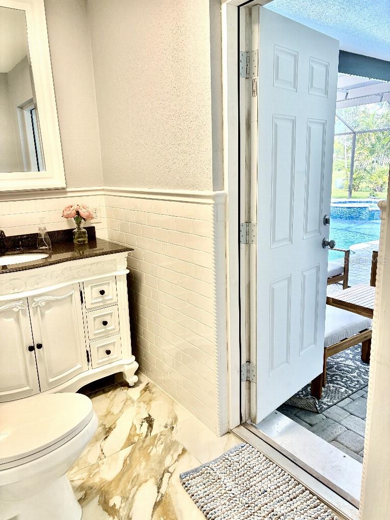 154 LOOKOUT POINT DR — photo 37
