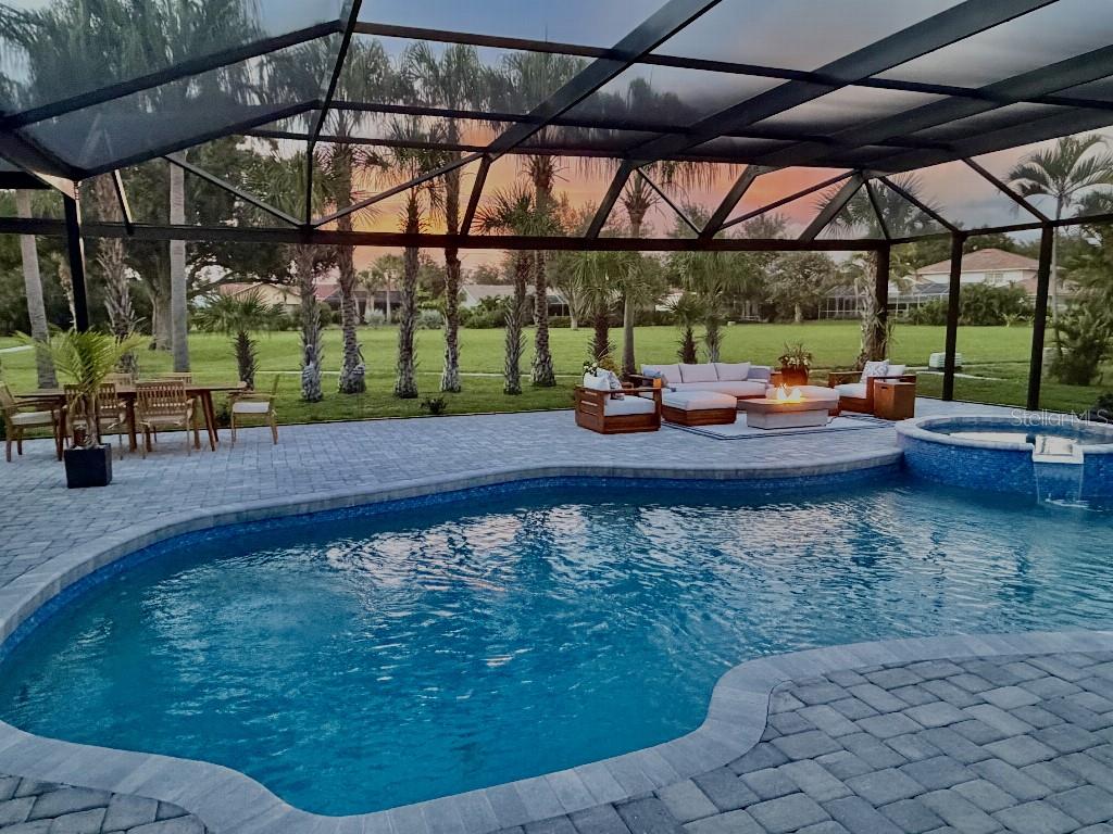 154 LOOKOUT POINT DR — photo 34