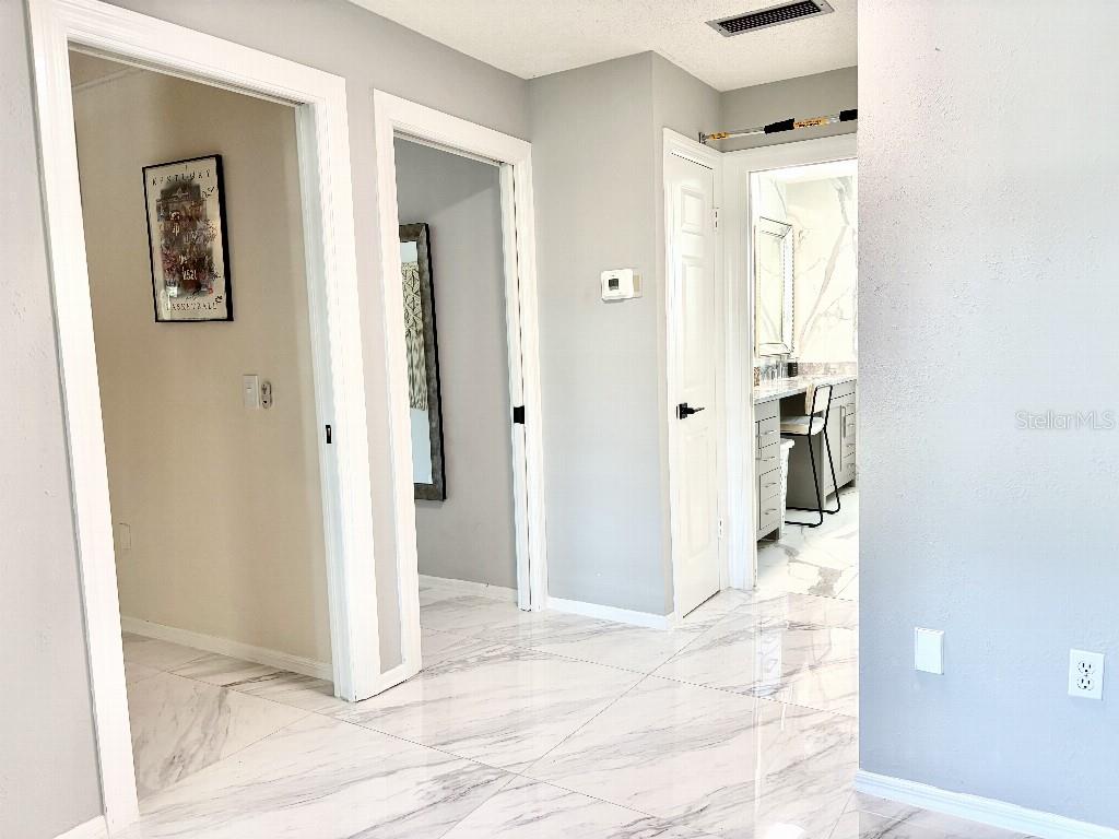 154 LOOKOUT POINT DR — photo 31