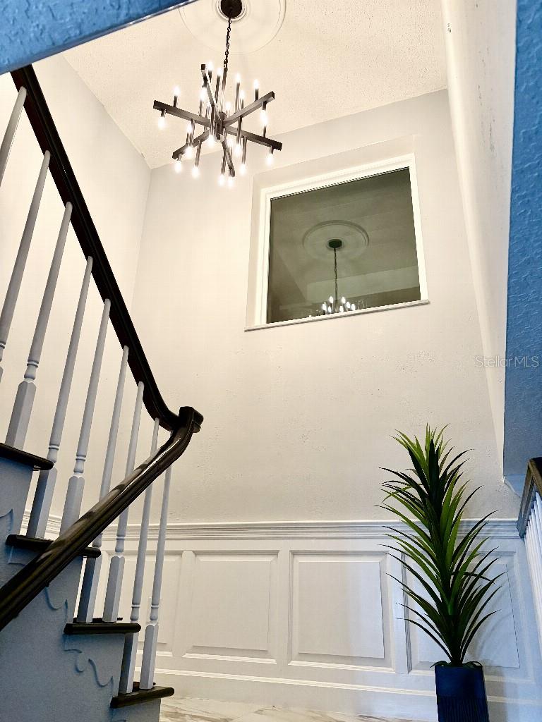 154 LOOKOUT POINT DR — photo 4