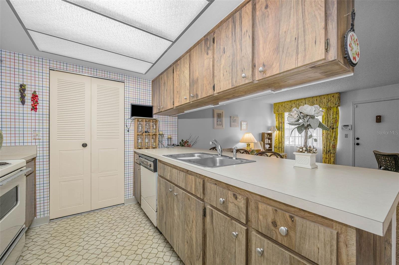 2400 WINDING CREEK BLVD #17-103 — photo 10