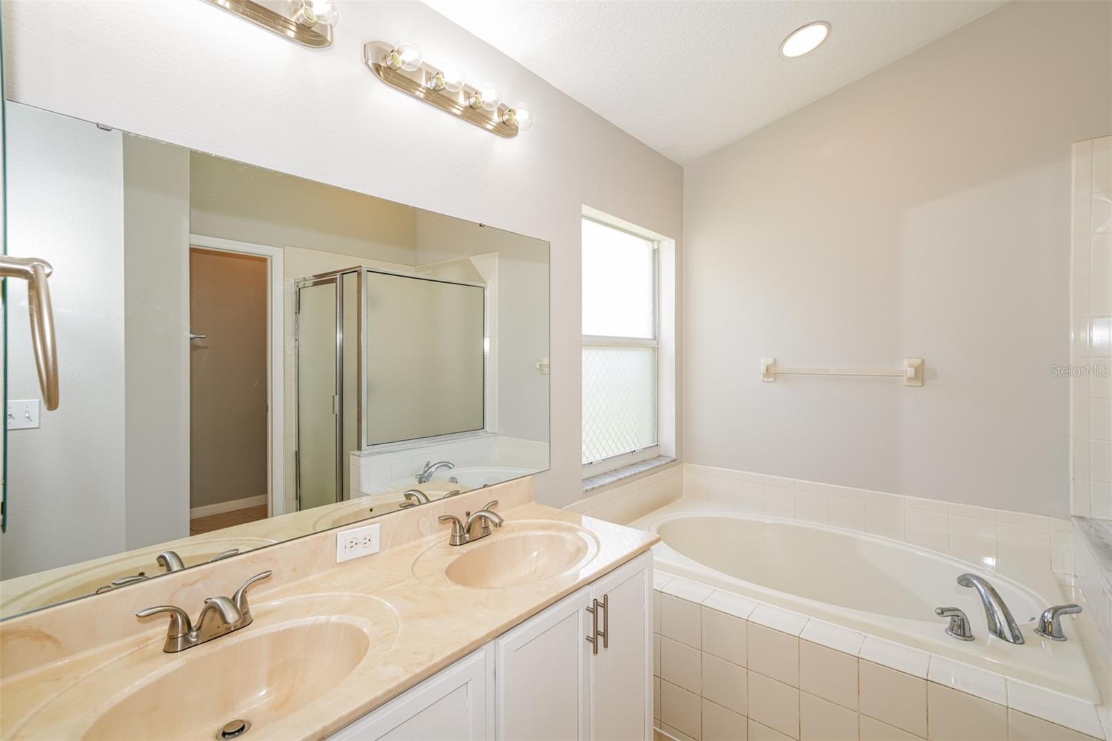 8516 CANTERBURY LAKE BLVD — photo 13