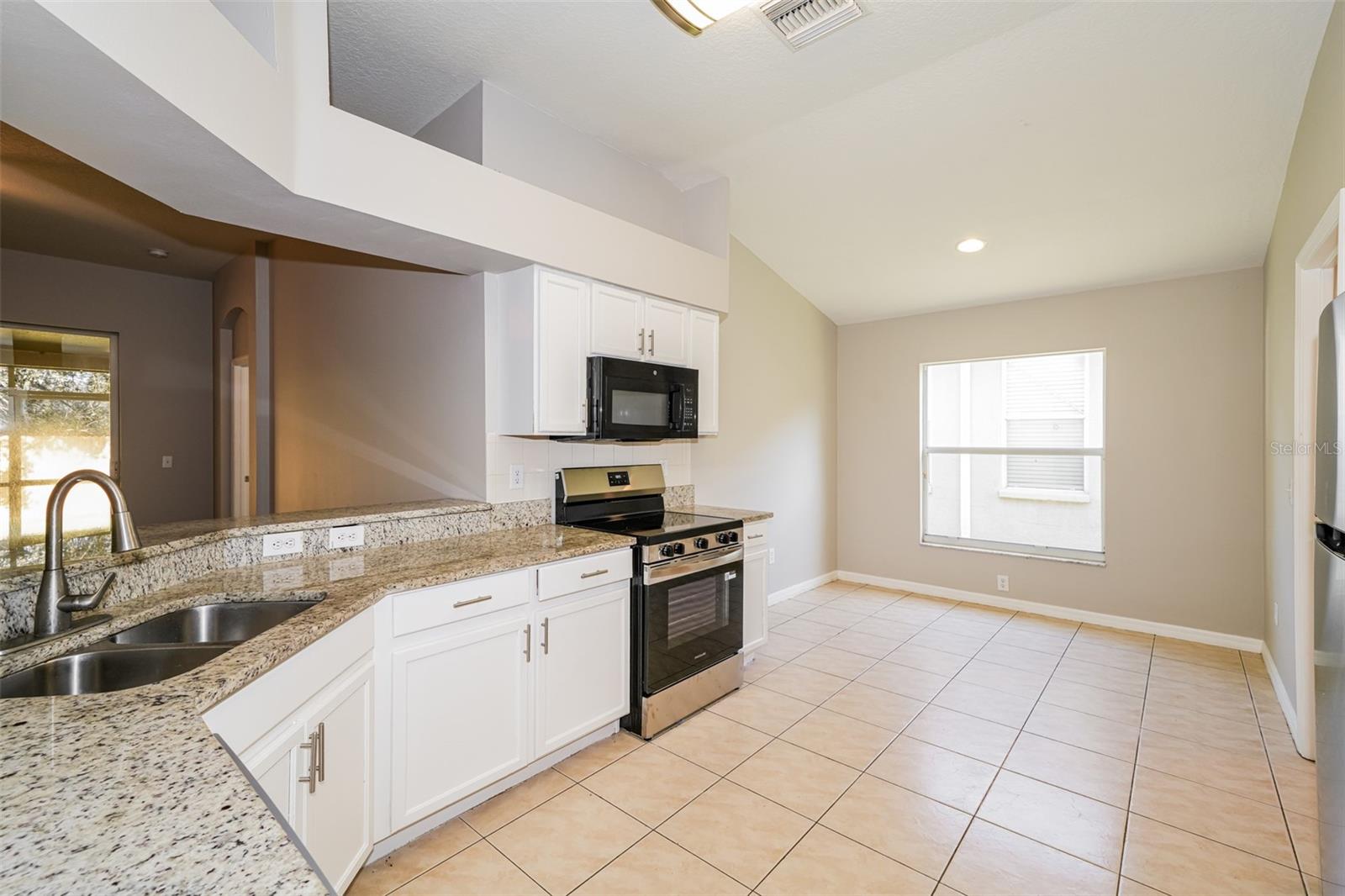 8516 CANTERBURY LAKE BLVD — photo 6