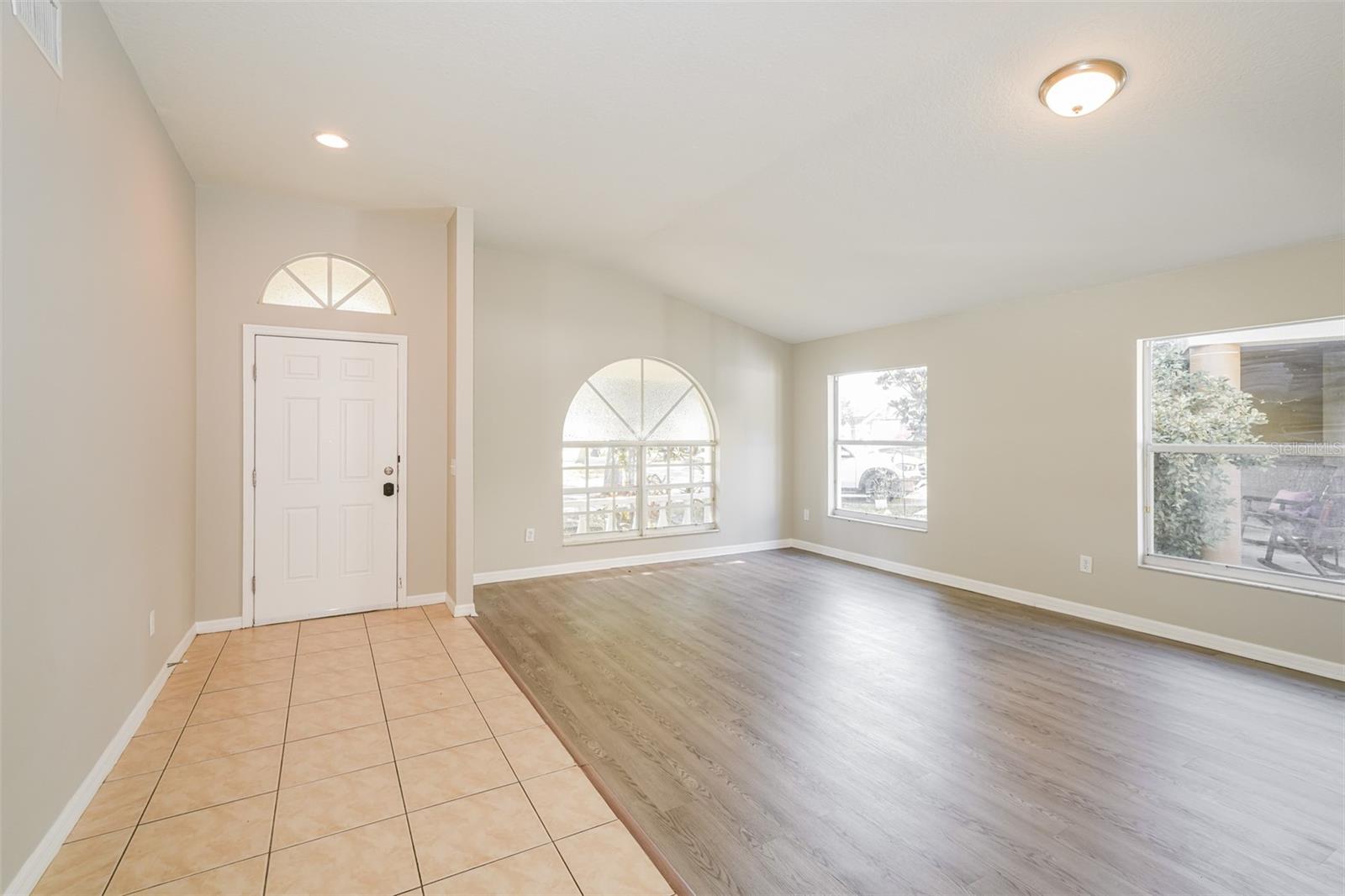 8516 CANTERBURY LAKE BLVD — photo 4
