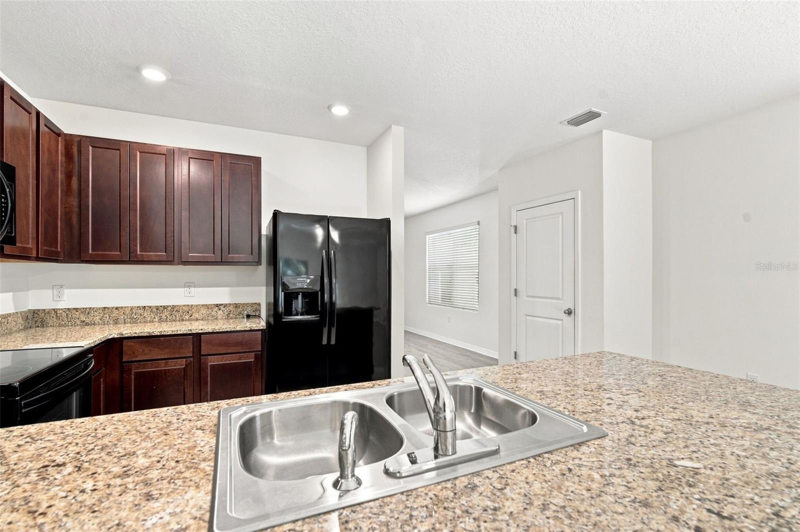 10920 CARLTON FIELDS DR — photo 16