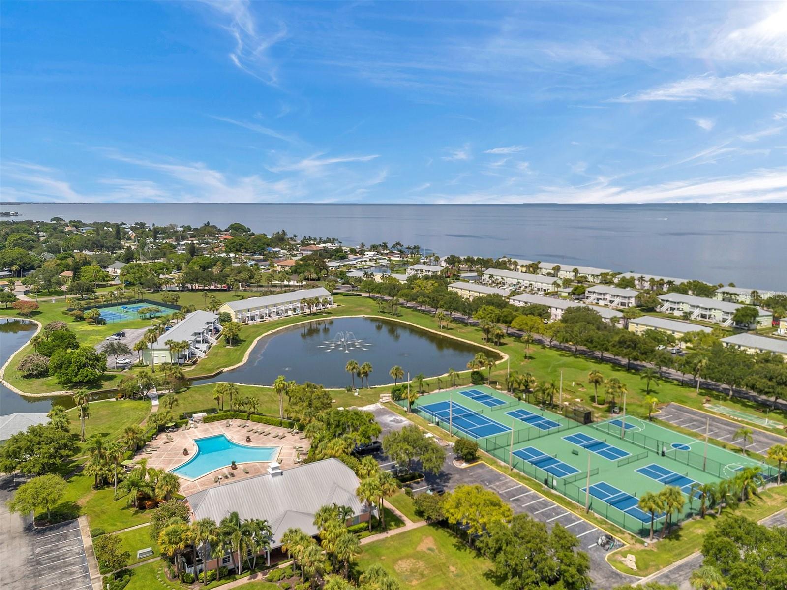 5257 BEACH DR SE #D — photo 36