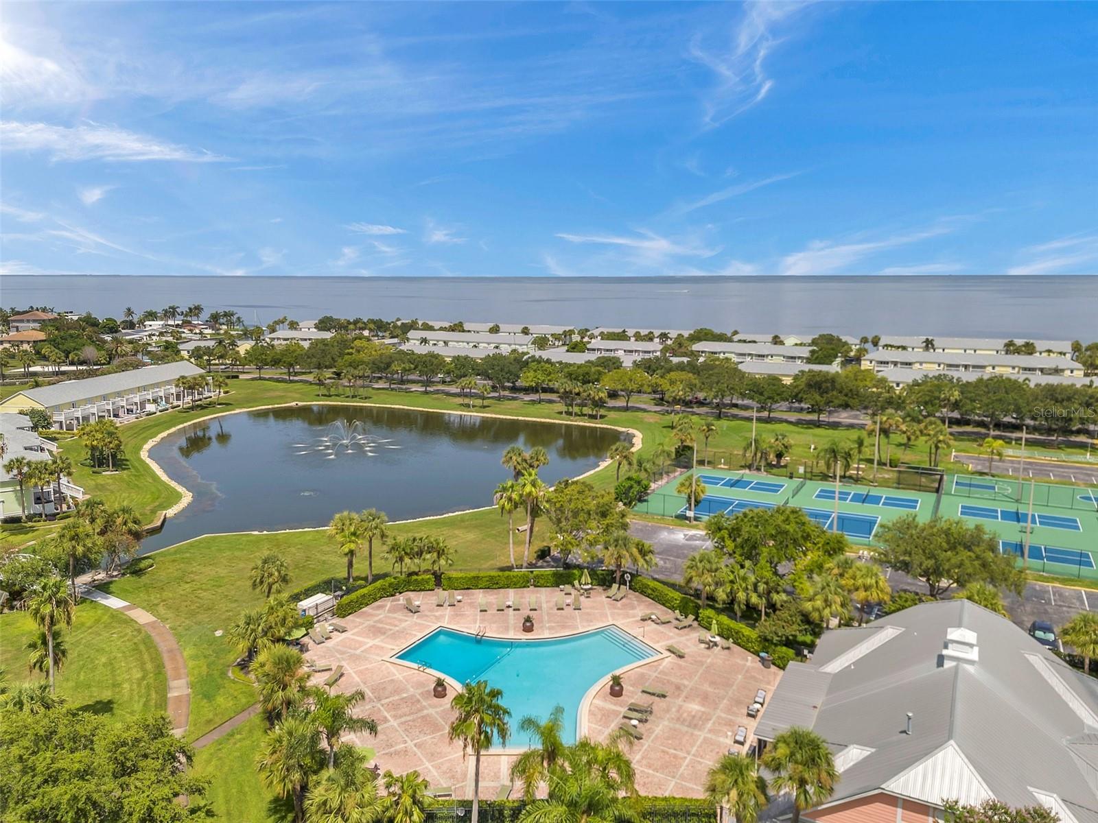 5257 BEACH DR SE #D — photo 37