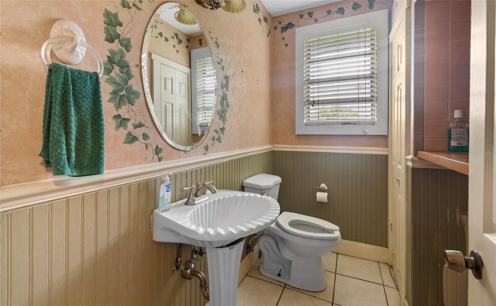 8602 N ROME AVE — photo 13
