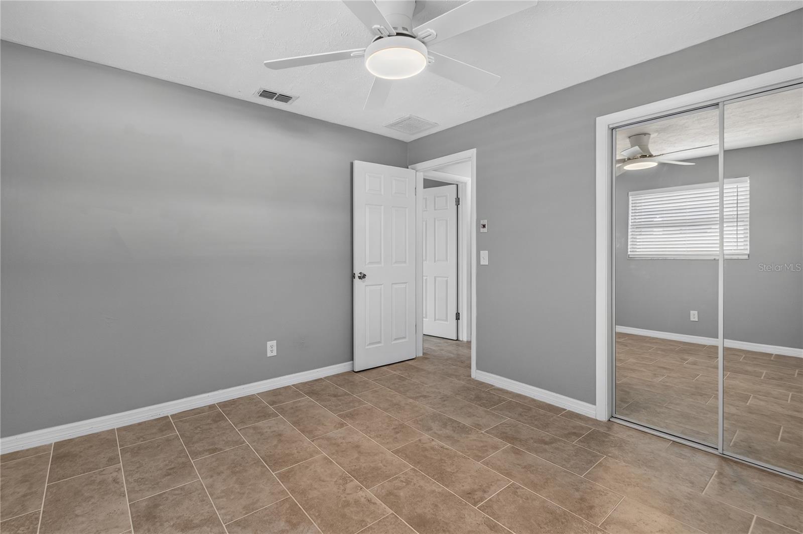 487 LAKE HILL LN — photo 27